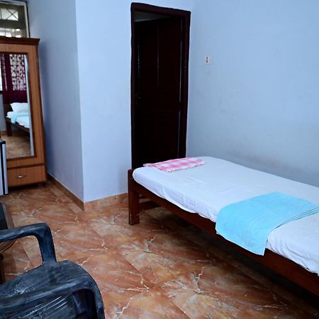 Clinton Guest House 柯瓦 外观 照片